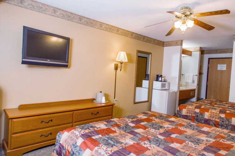 BridgePointe Inn & Suites by BPhotels, Lincoln I-80/27th St