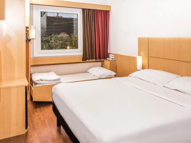 Ibis Asuncion