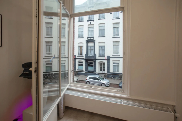 Design Apartment With Balcony