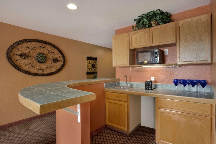 1 Bedroom Deluxe Double Suite