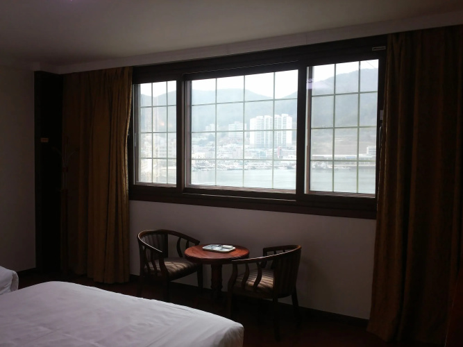 Lighthouse Hotel