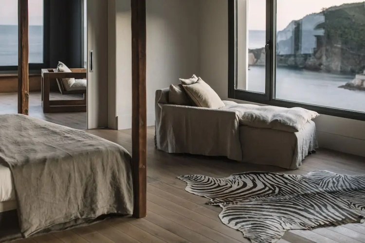 Luxury Penthouse room with sea view