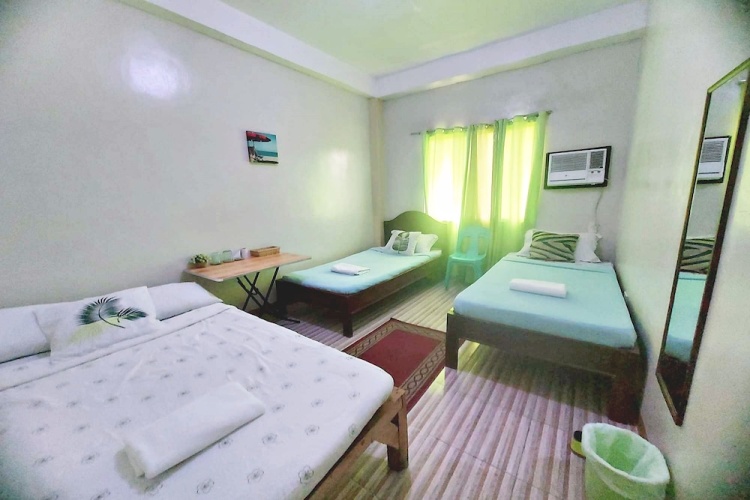 Economy Quadruple room