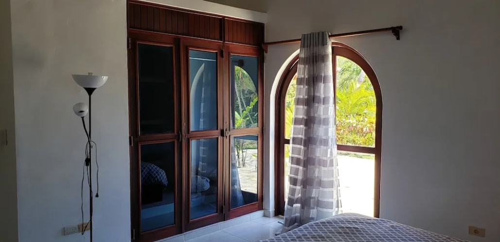 Villa 6 Bedrooms Guests Friendly