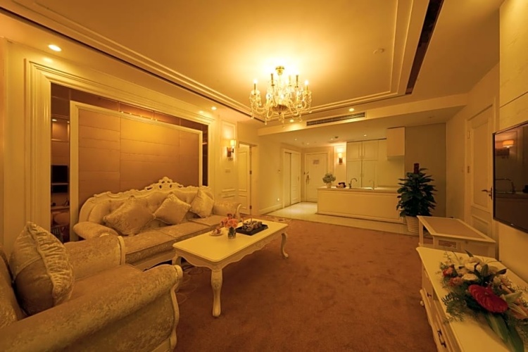 Deluxe Suite