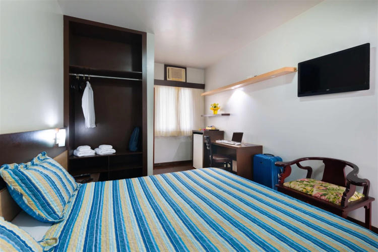 Hotel 365