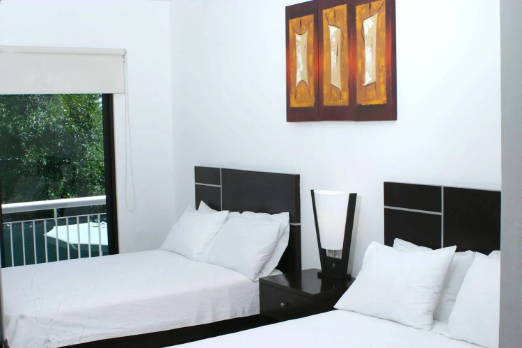 Hotel Holly