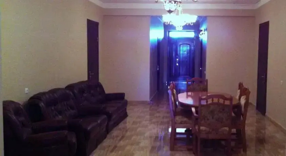 Nini Guest House