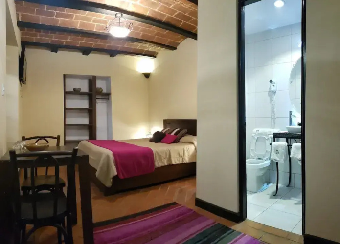 Hostal Naira