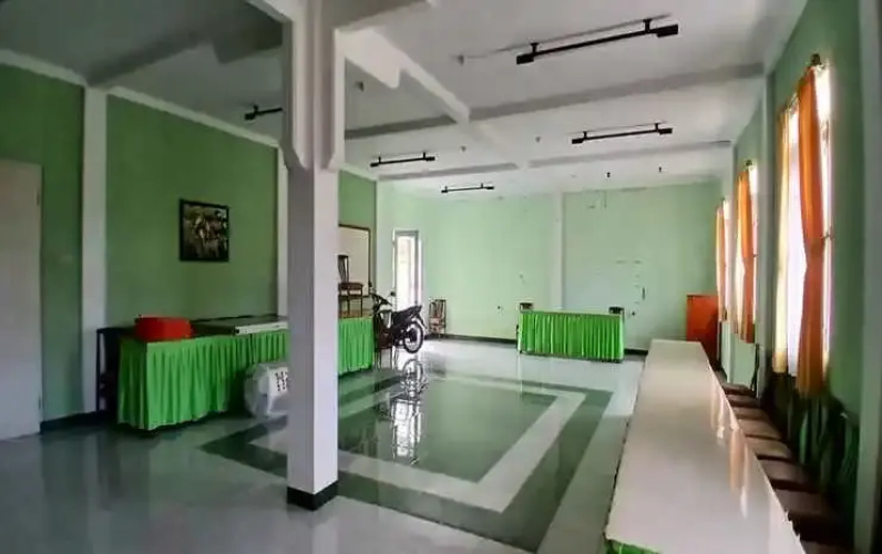 Rehat at Linggarjati Kuningan