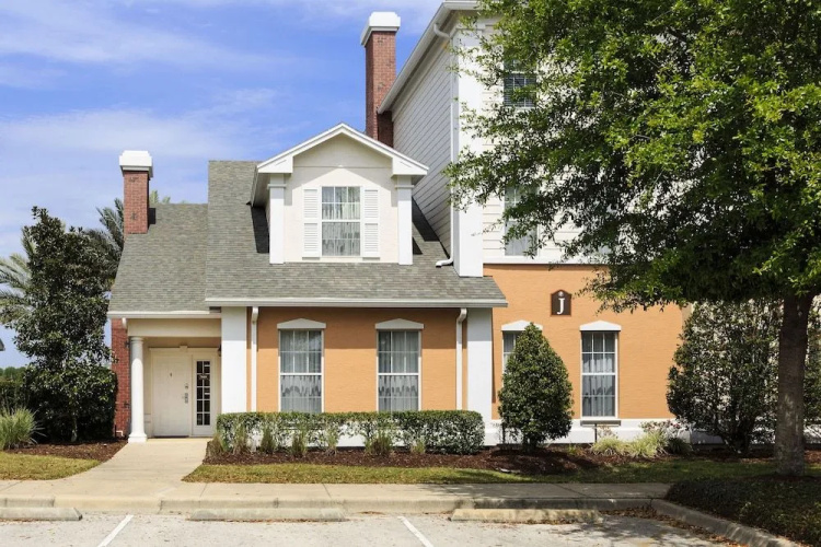 Palmer golf course 3 Br townhouse by RedAwning