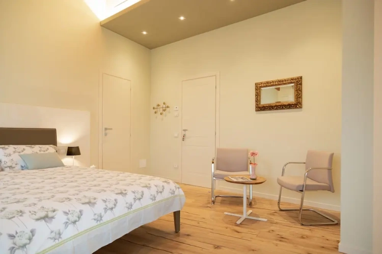 Comfort room