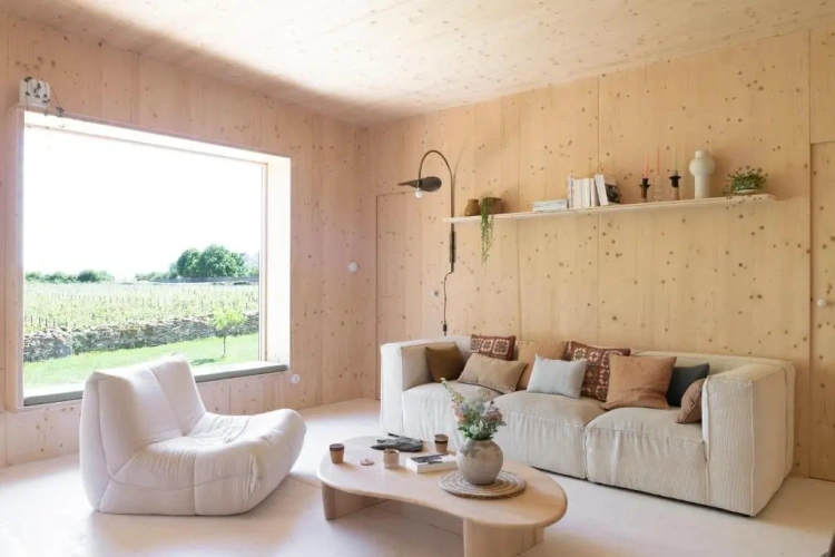 3 Bedrooms Cottage