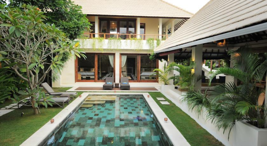 The Lane Villa