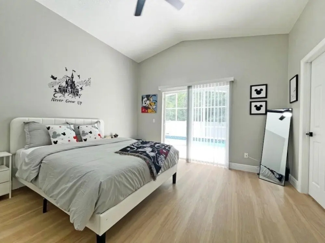 Stardust Villa 4 Bedroom Home by RedAwning
