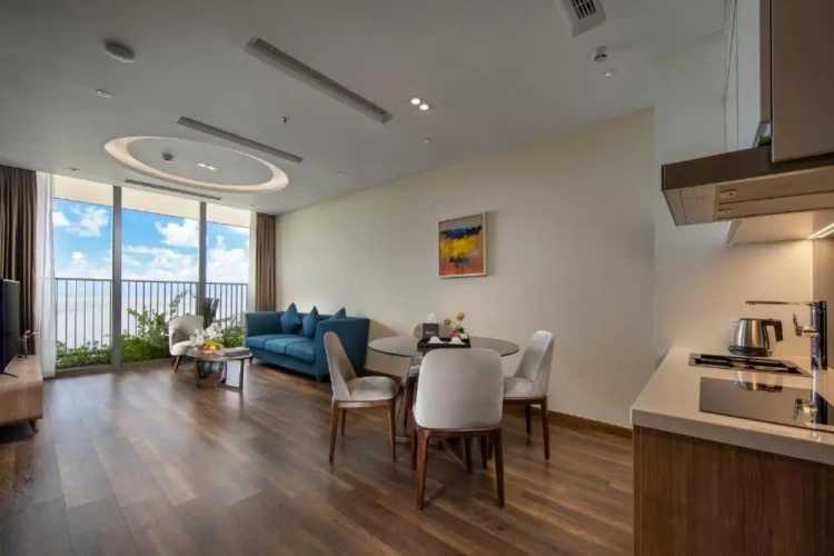 2 Bedrooms Apartment