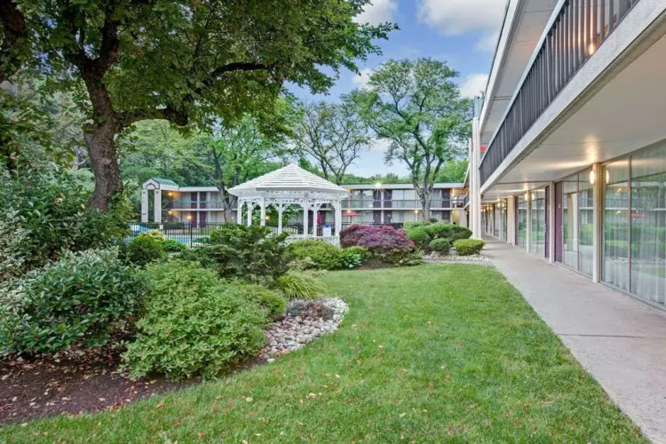 Ramada Wayne Fairfield Area