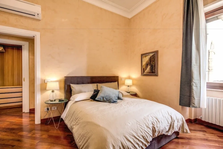 6 Bedrooms Bed in Dorm Penthouse with balcony