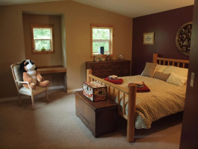Nomadic Bull: Bed & Breakfast & Books