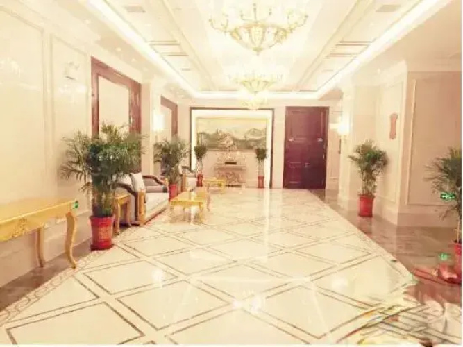 Huanghe Grand Hotel