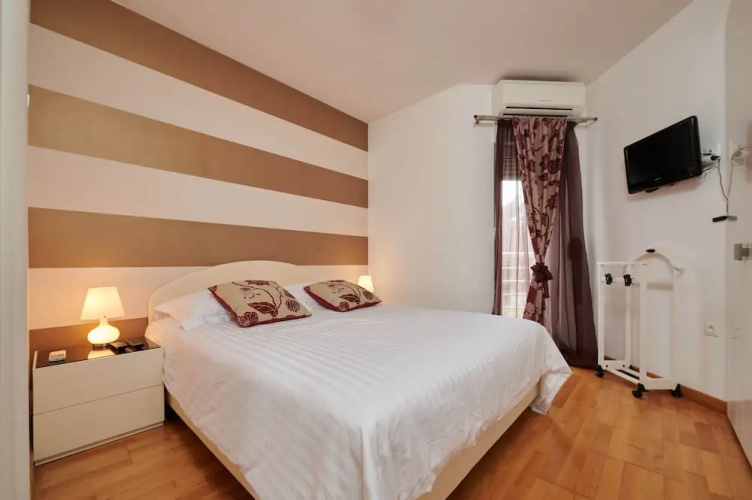 Apartment Tramontana with sea view