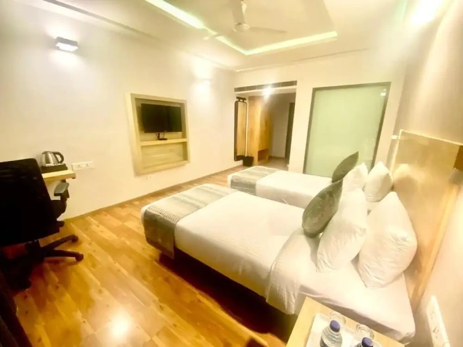 Standard Twin room