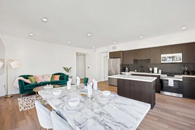 Luxury 2BR by Oneluxstay