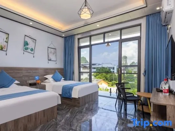 Standard room with balcony