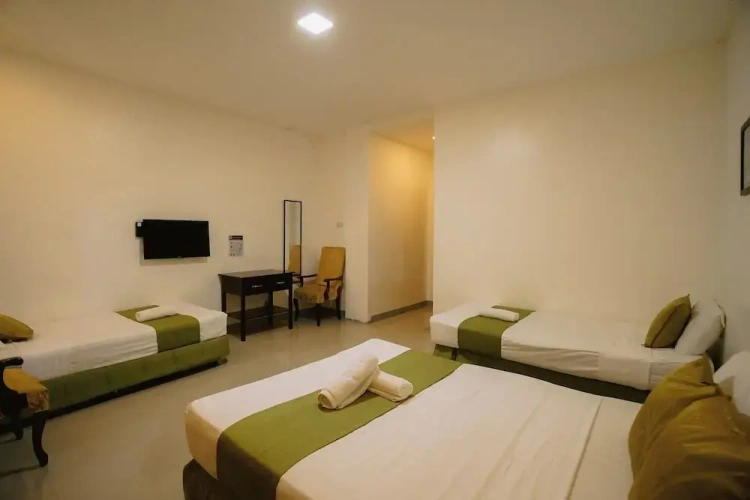 Standard Quadruple Family room with balcony