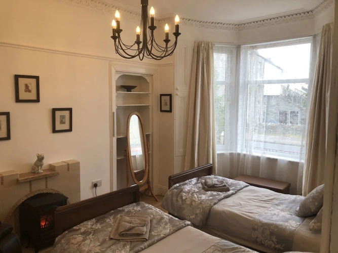 Homely Spacious Cottage in Central Location