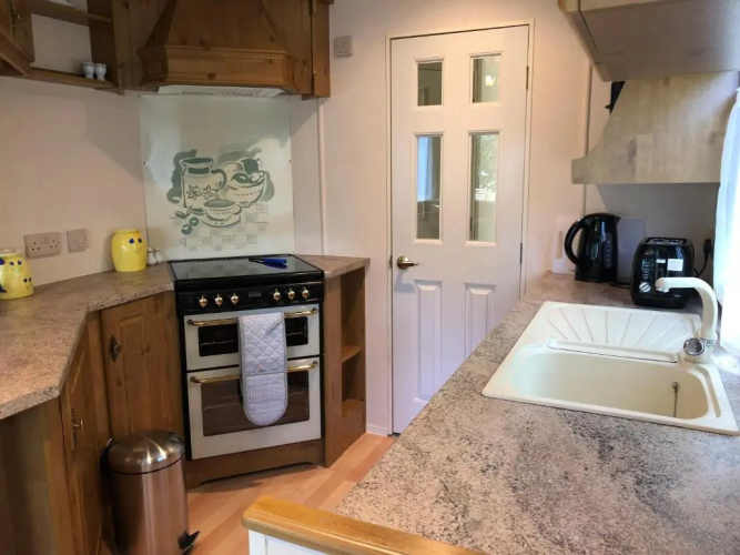 61 Glenfinart Caravan Park