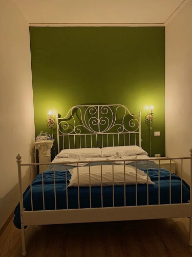 B&B Madam Upstairs