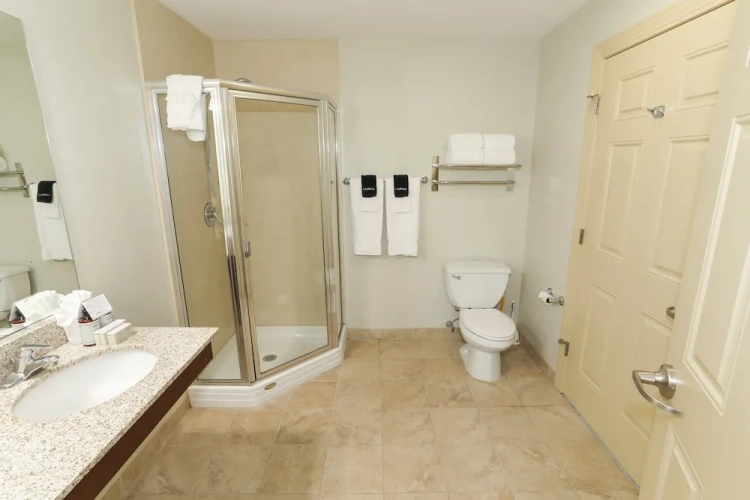3 Bedrooms Executive Club Suite