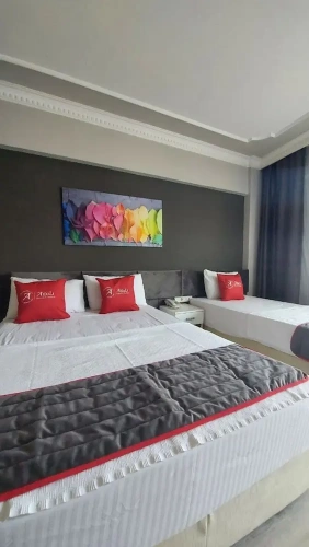 Standard Triple room