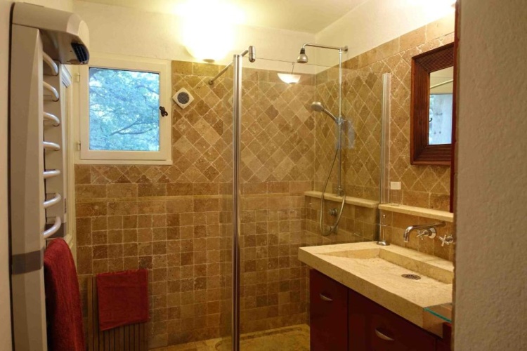 4 Bedrooms Cottage