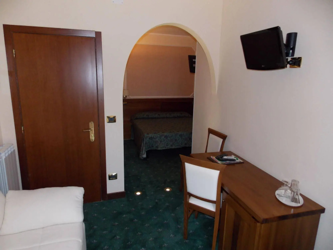 Hotel Elena