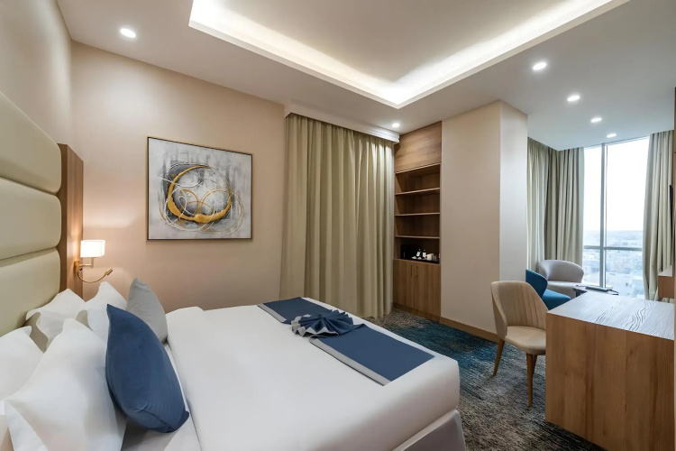 Sunday Luxury Central formerly Anan hotel