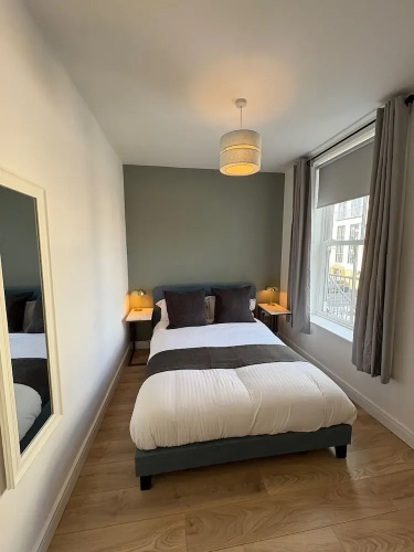 2 x bed city apartment with parking
