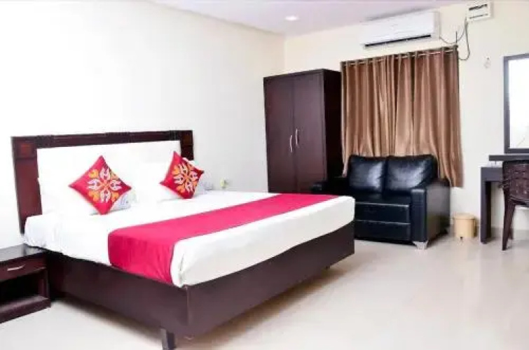 Hotel Sitara Grand