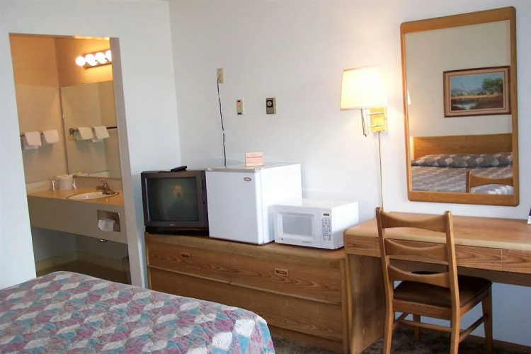 Royal Motor Inn