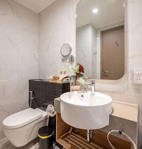 2 Bedrooms Apartment with city view