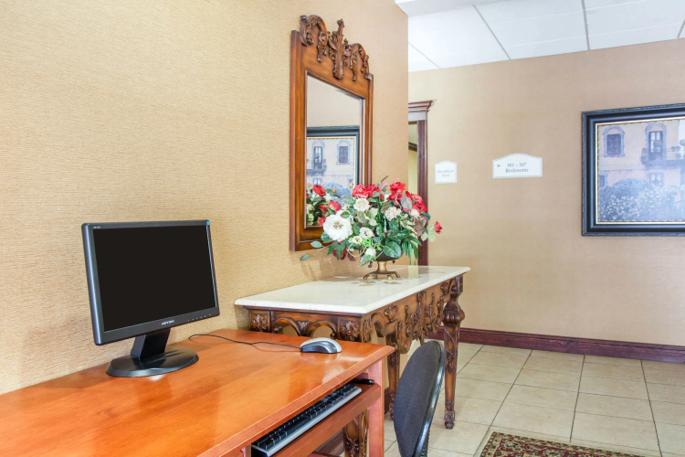 Quality Inn & Suites