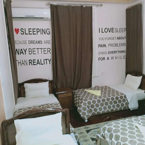 Standard Triple room