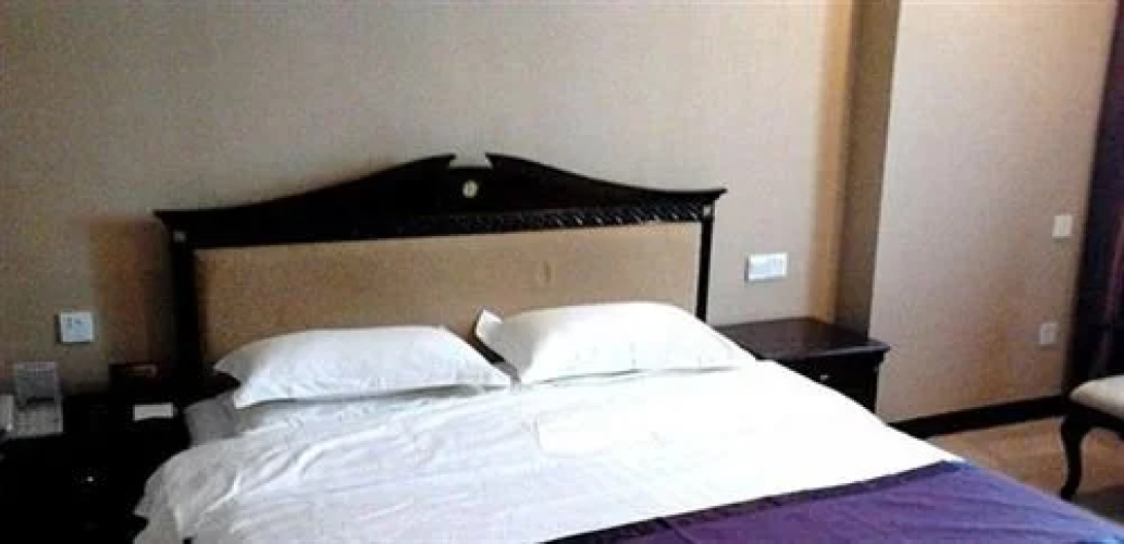 Golden Dragon Hotel - Langzhong