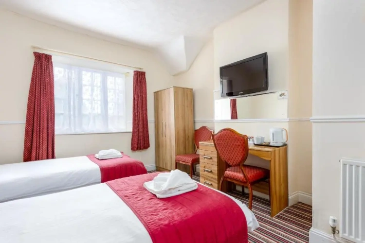 Standard Twin room
