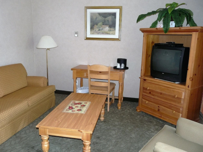 Crestwood Inn