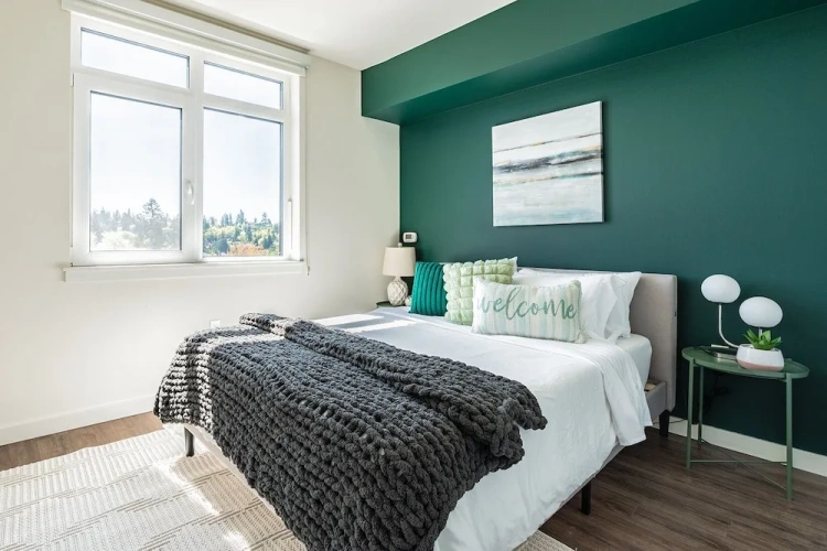 Apartment with city view