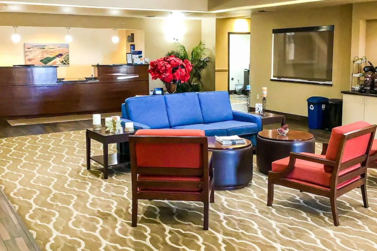 Comfort Inn & Suites
