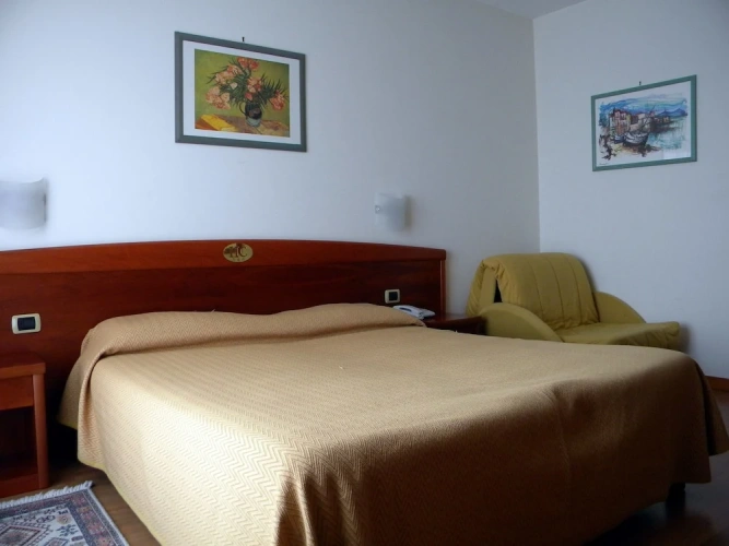 Standard Triple room with balcony