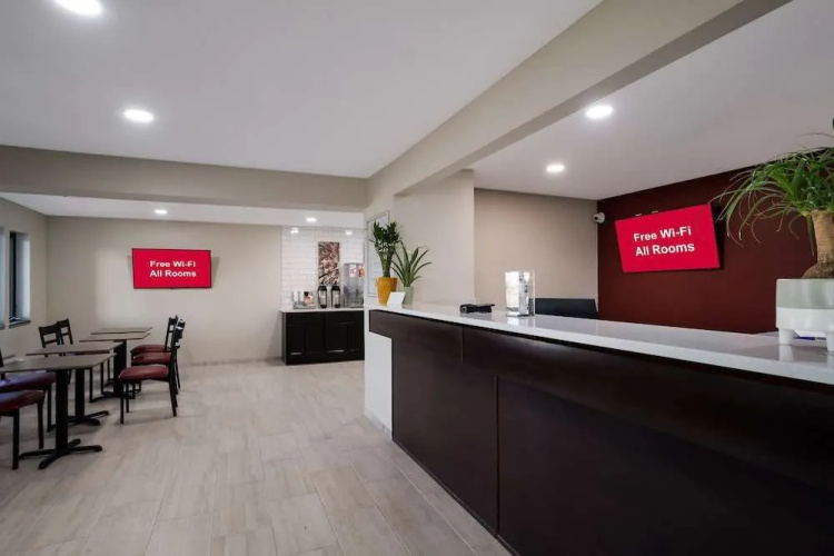 Super 8 by Wyndham Marston